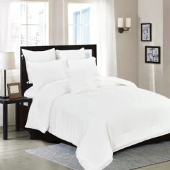 3-Piece Ivory Crochet Quilt Set, Full/Queen