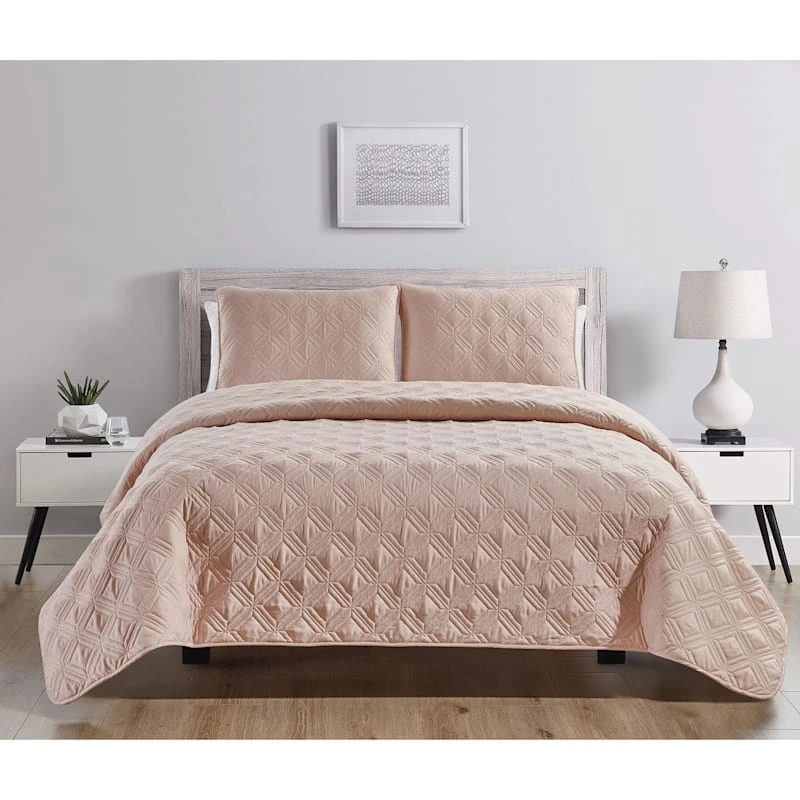 3-Piece Pink Rhombus Stitch Quilt Set, Full/Queen 4 3-Piece Pink Rhombus Stitch Quilt Set, Full/Queen - Image 2