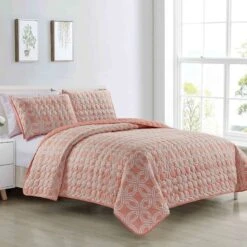 3-Piece Pink Trellis Quilt Set, King