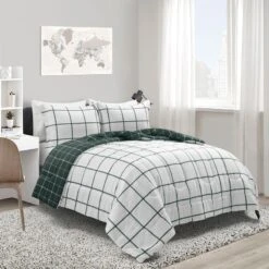 3-Piece White Scottish Plaid Essential Comforter Set, Full/Queen