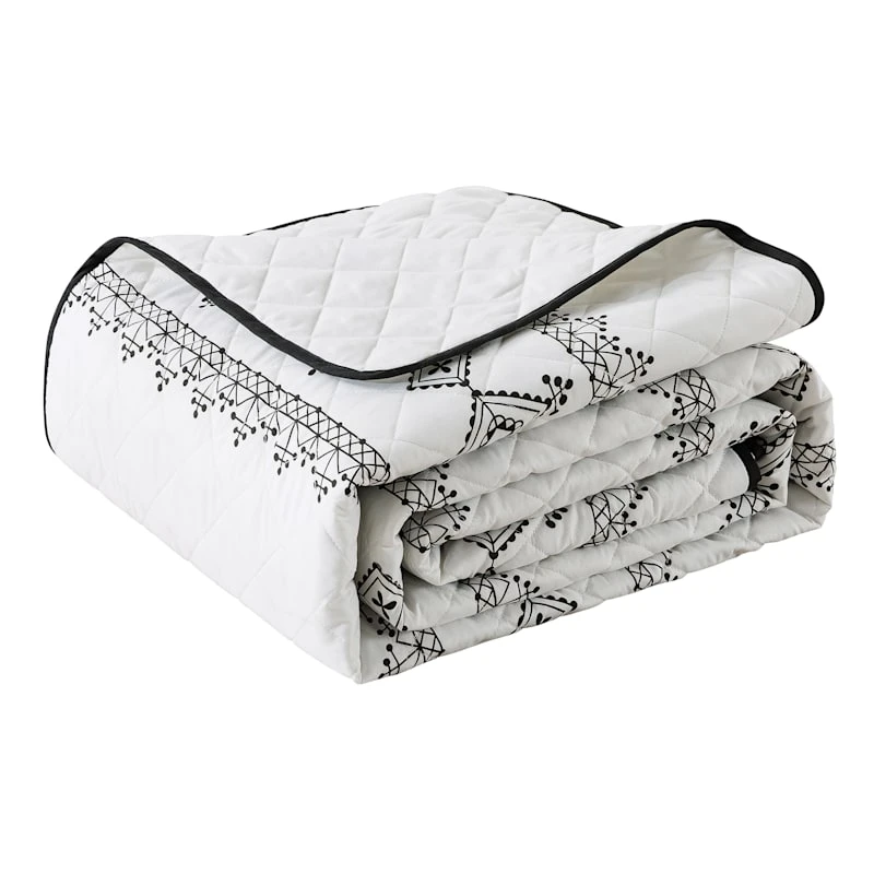 3-Piece White Turkish Print Quilt Set, King 4 3-Piece White Turkish Print Quilt Set, King - Image 2