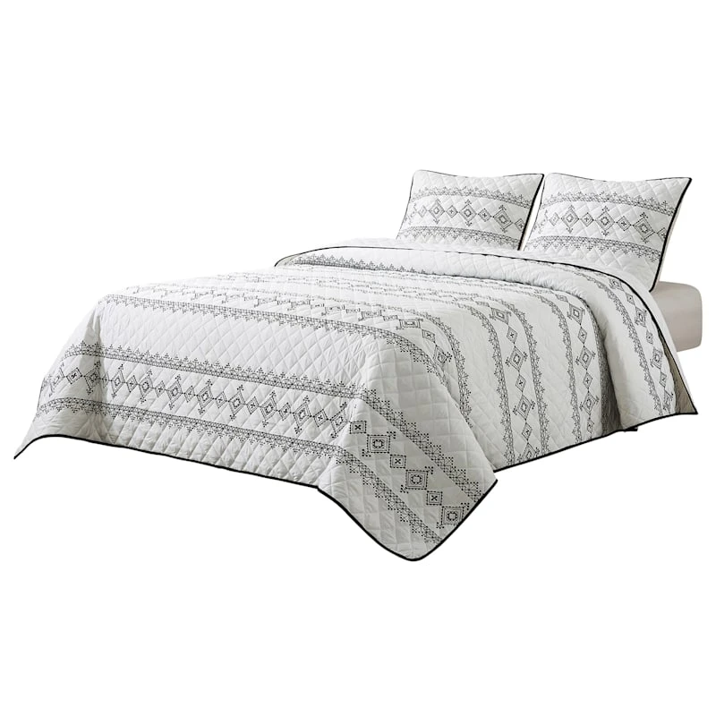 3-Piece White Turkish Print Quilt Set, King 3 3-Piece White Turkish Print Quilt Set, King