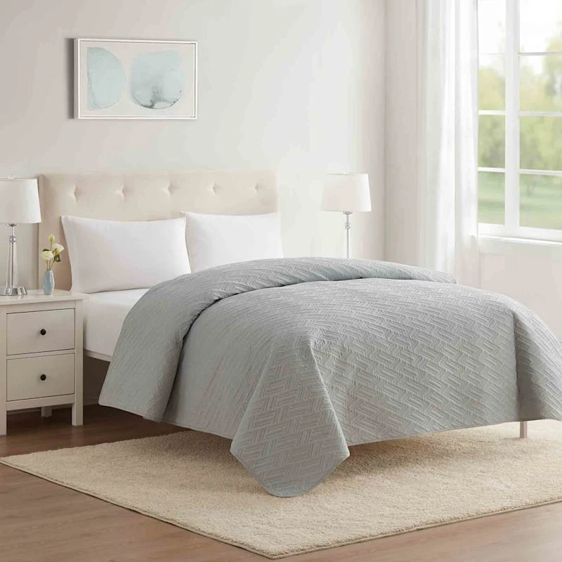 Callie Grey Pinsonic Quilt, Full/Queen 3 Callie Grey Pinsonic Quilt, Full/Queen