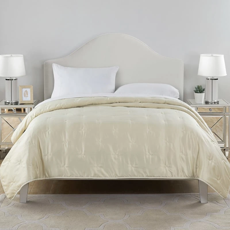 Charmellse 3-Piece Gold Tufted Quilt Set, King 4 Charmellse 3-Piece Gold Tufted Quilt Set, King - Image 2