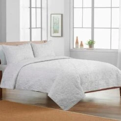 Found & Fable 3-Piece Medallion Quilt Set, Queen