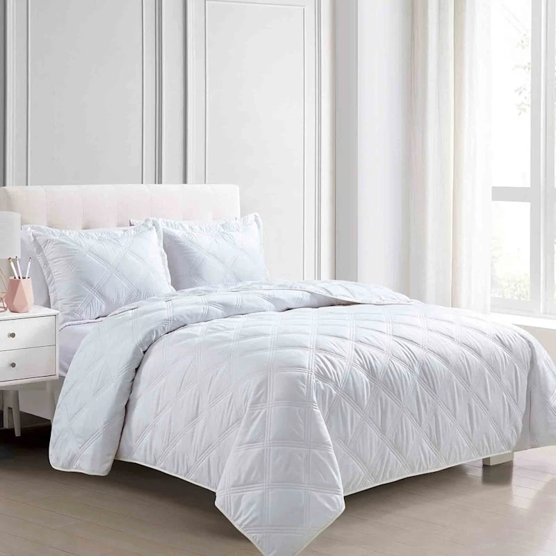 Grace Mitchell 3-Piece Lila White Quilt Set, Queen 3 Grace Mitchell 3-Piece Lila White Quilt Set, Queen