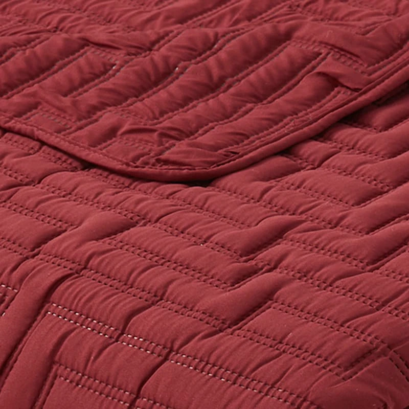 Path Geo Pinsonic Quilt Twin Red 6 Path Geo Pinsonic Quilt Twin Red - Image 4