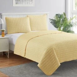 Yellow Chevron Quilt, Twin